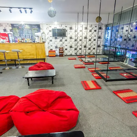Oasis Capsules - Hostel